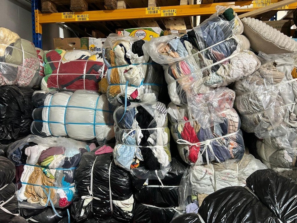 Balen 2e hands kleding / textiel export, Kleding | Dames, Overige Dameskleding, Gedragen, Ophalen