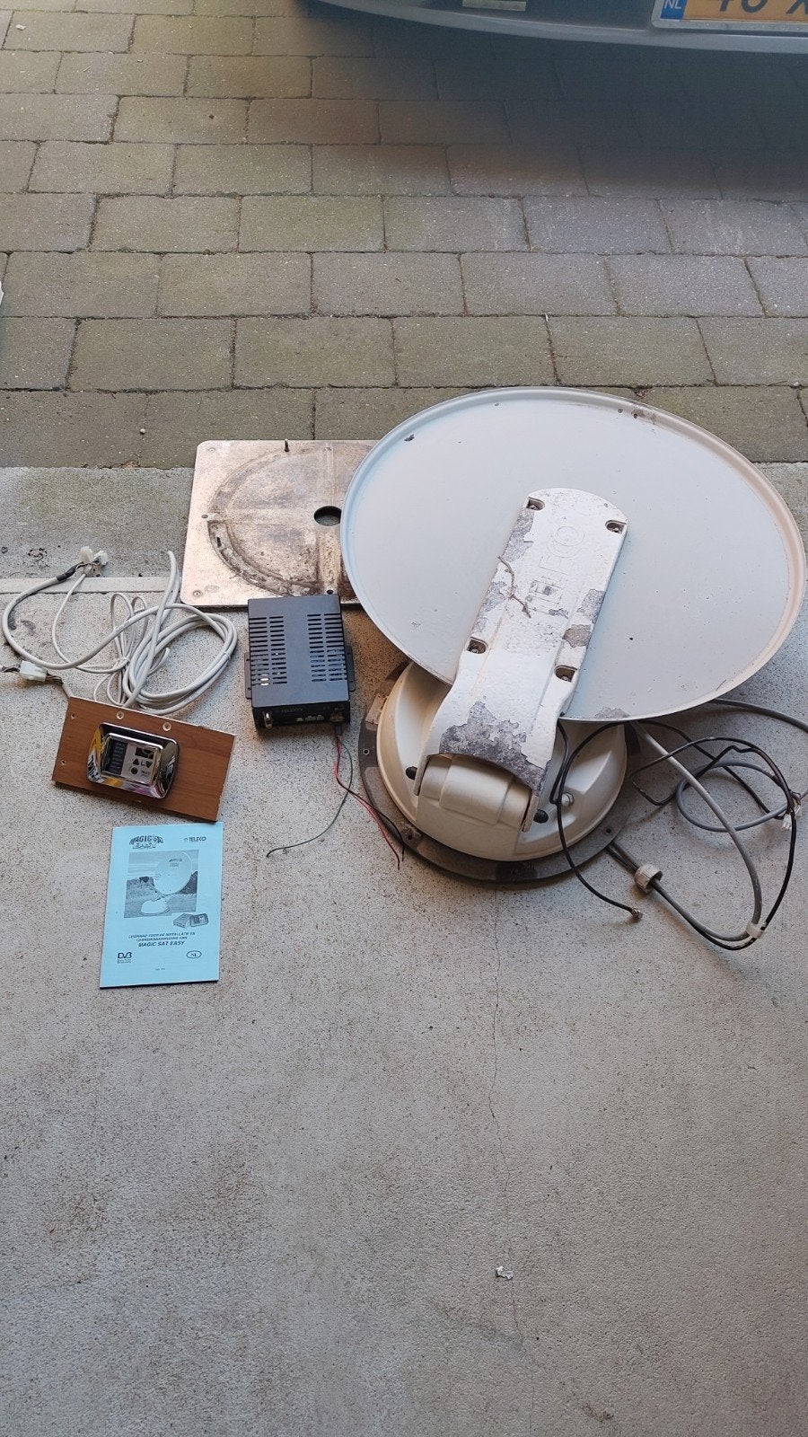 Teleco automatische sattelietschotel, Ophalen, Gebruikt, Antenne