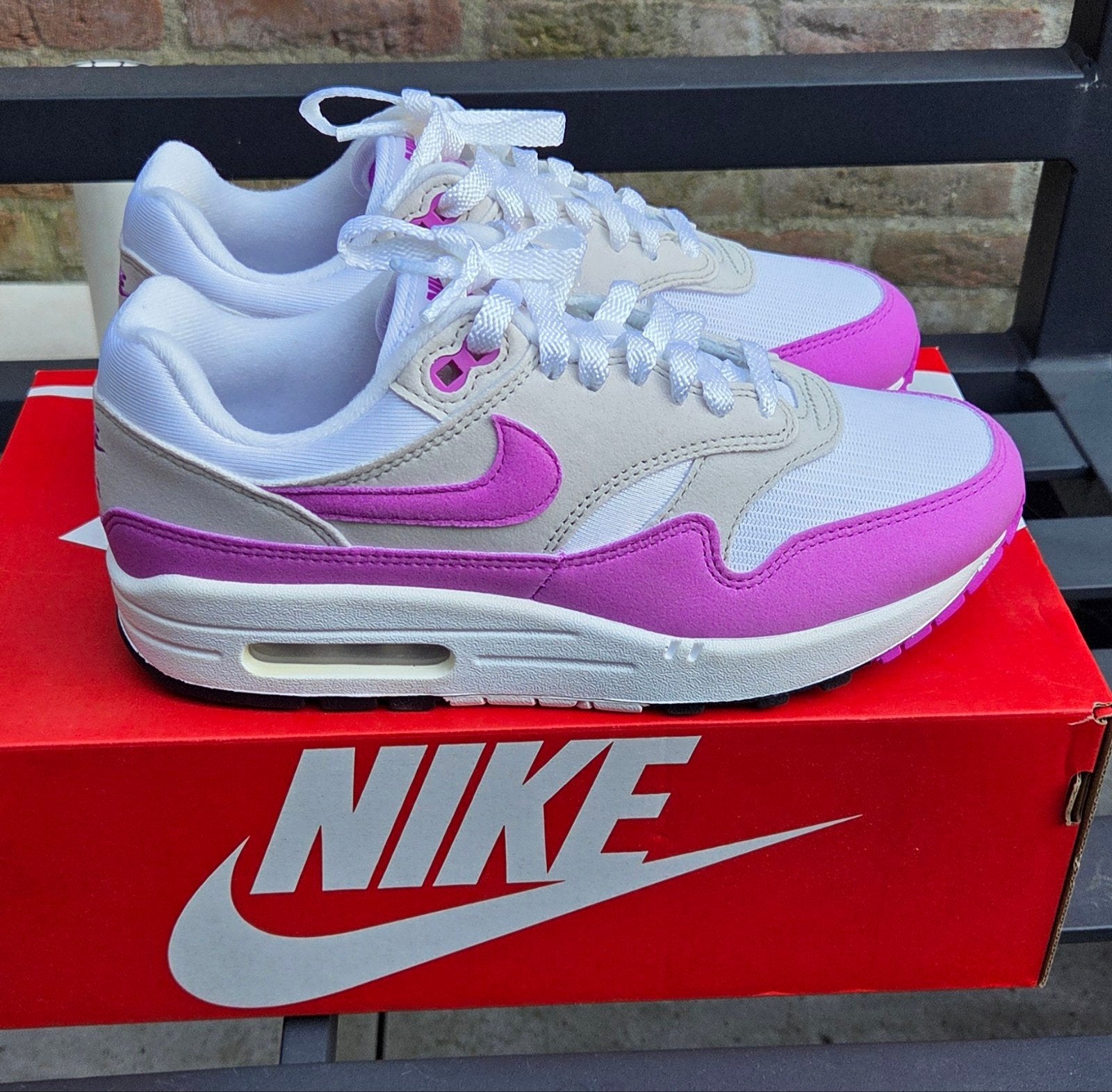 Nike Air Max 1 WMNS Fuchsia - Maat 38.5 - Nieuw, Nike, Nieuw, Ophalen of Verzenden, Sneakers of Gympen