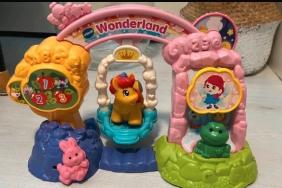 V-tech Magisch Wonderland Vrolijke Vriendjes, Ophalen of Verzenden, Zo goed als nieuw, Jongen of Meisje