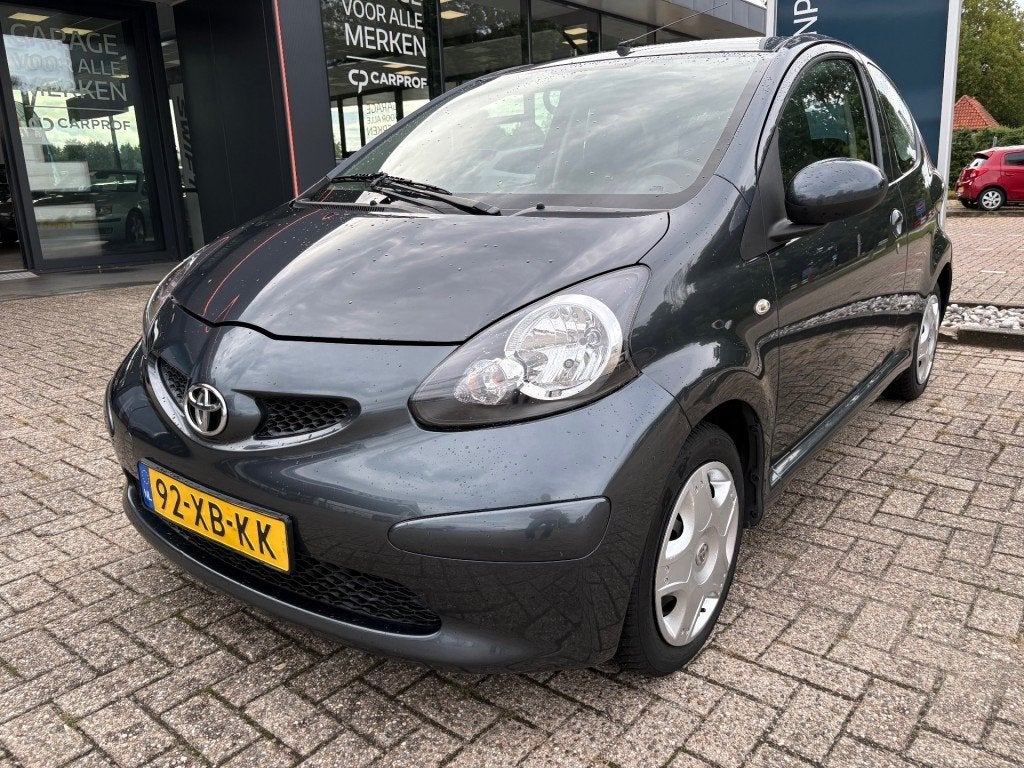 Toyota AYGO 1.0-12V Plus Airco, Auto's, Voorwielaandrijving, Gebruikt, 4 stoelen, 68 pk