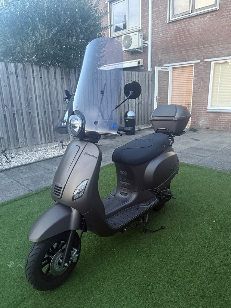 Santini Capri 50cc 2026 – 1424 km – Veel extra’s, Ophalen, Maximaal 45 km/u, Zo goed als nieuw, Santini Capri