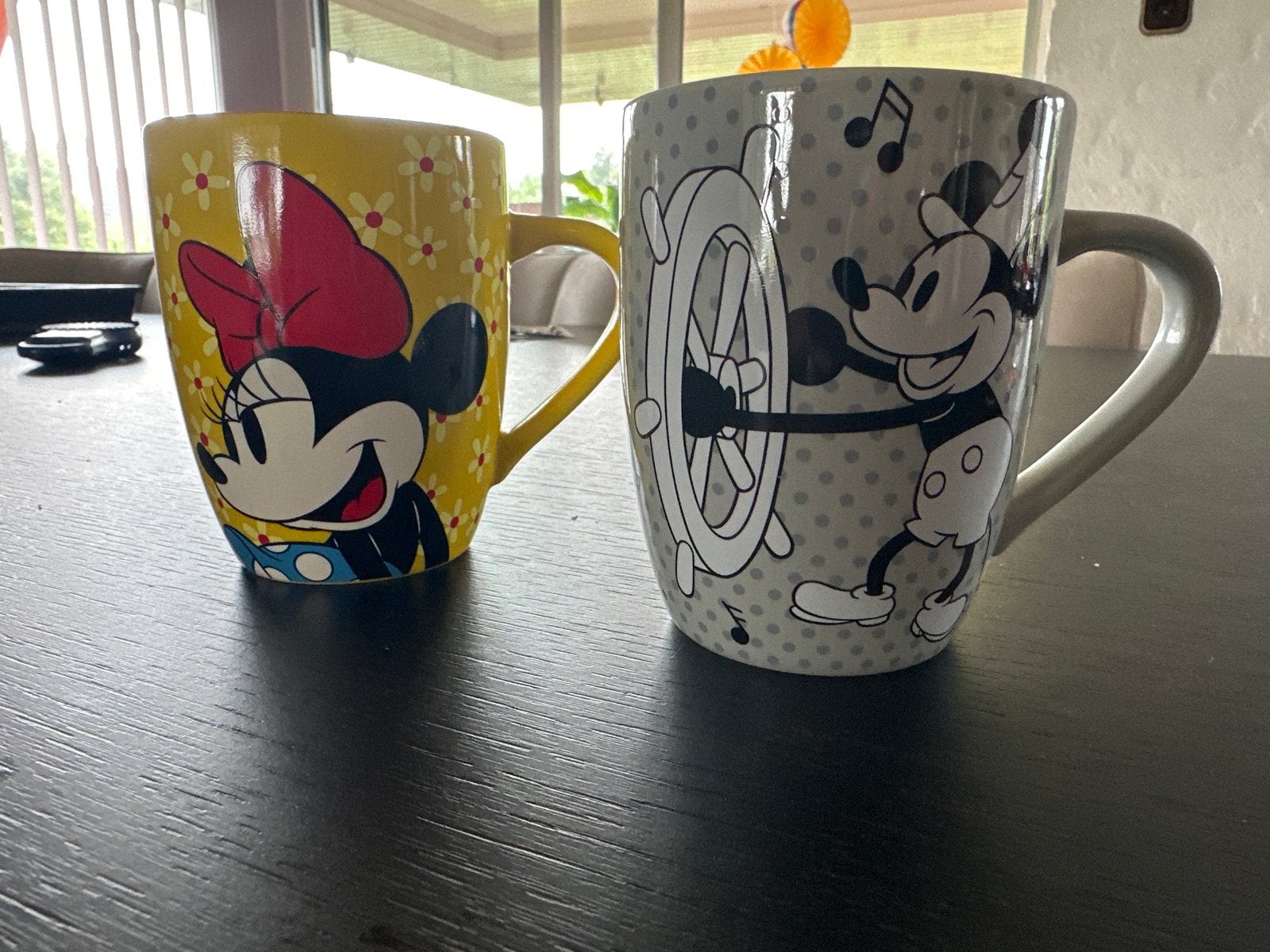 Disney World Florida Bekers - Minnie Mouse & Steamboat Willi, Huis en Inrichting, Overige typen, Ophalen of Verzenden, Zo goed als nieuw