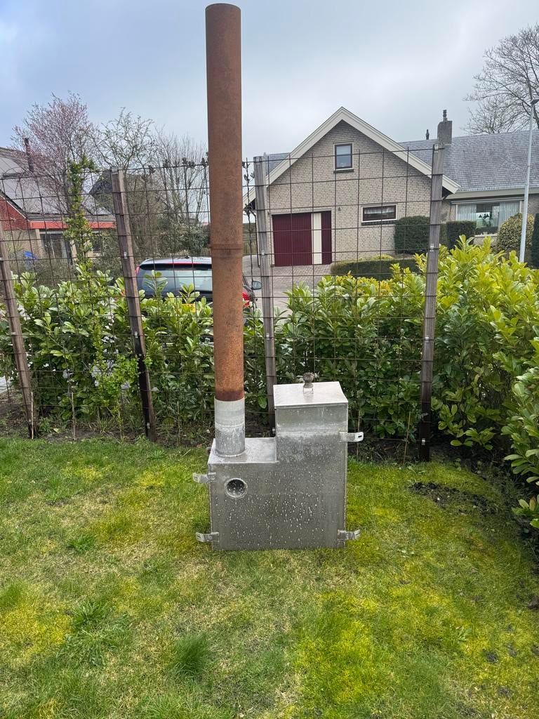 Hottub met externe houtkachel, Ophalen, Gebruikt