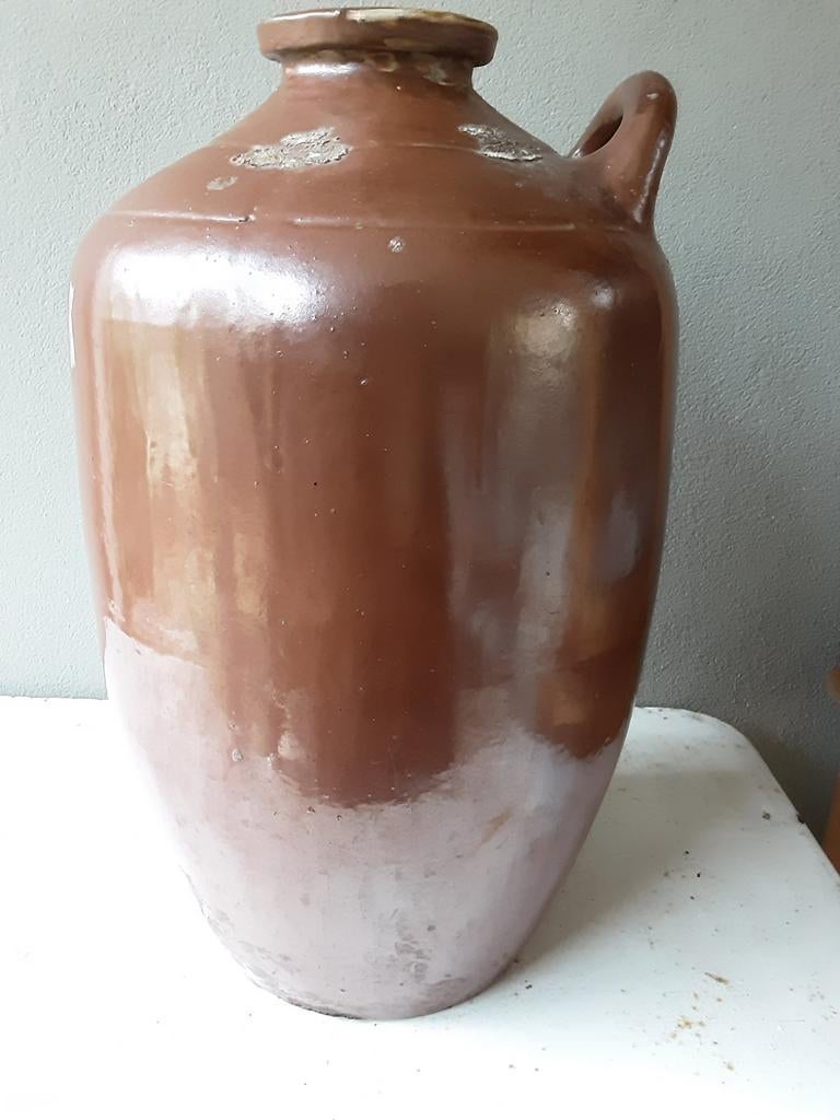 Grote kruik met oor., Ophalen