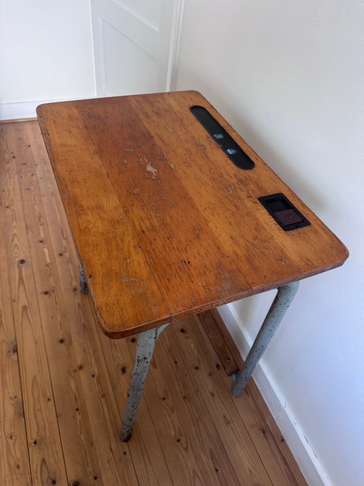 Vintage Schoolbureau - Hout en Metaal, Huis en Inrichting, Bureaus, Opbergruimte, Gebruikt, Hout, Schoolbureau
