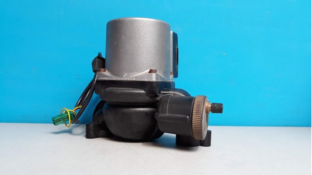 Cv Pomp Vaillant Vu-VUW254-255 XE Grundfos VP5 Art.nr.161083, Niet ingevuld, Cv-ketel of Combi-ketel, Niet ingevuld, Nieuw