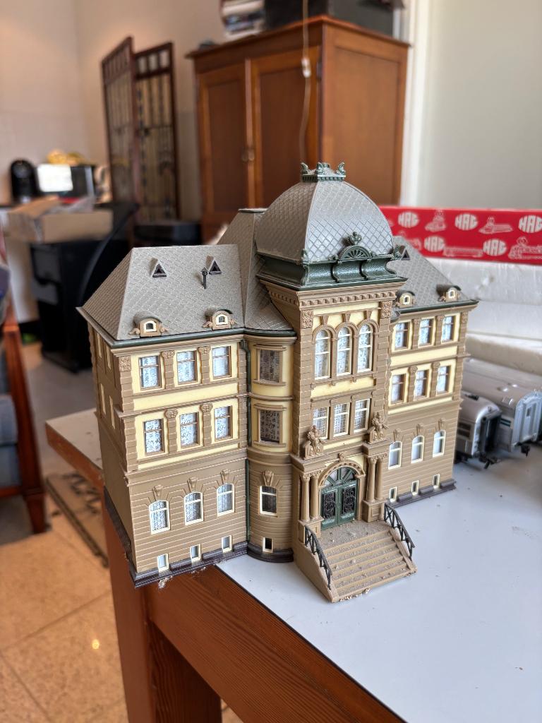 Vollmer 25330 stadhuis postkantoor, Hobby en Vrije tijd, Ophalen of Verzenden, Gelijkstroom of Wisselstroom, Brug, Tunnel of Gebouw