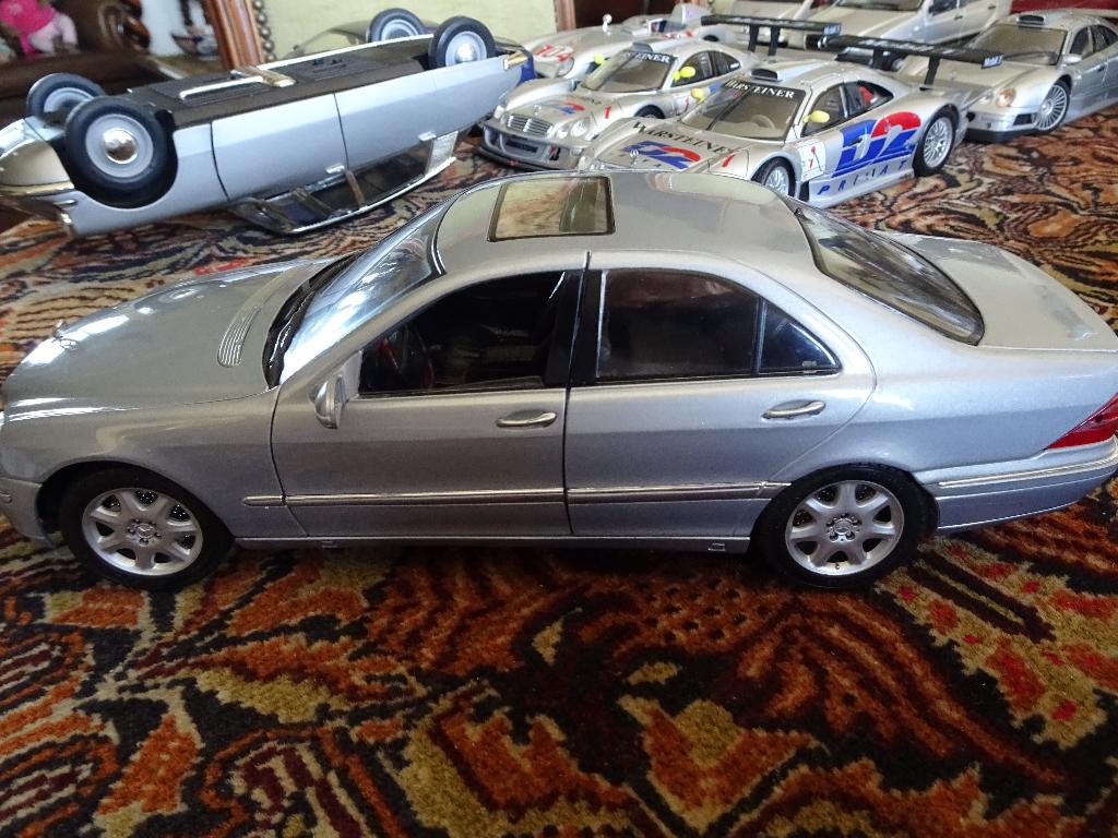 ZEER MOOIE MERCEDES BENZ  S/CLASSE  1;18 MAISTO ZONDER DOOS, Hobby en Vrije tijd, Modelauto's | 1:18, Ophalen of Verzenden, Zo goed als nieuw