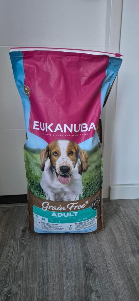 12 kg Eukanuba graanvrij <25kg, Ophalen, Hond