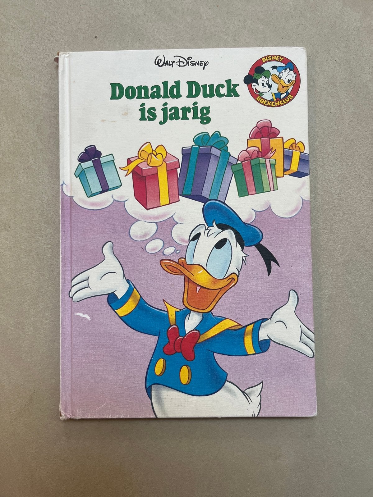 Donald Duck is jarig - Disney Boekenclub, Gelezen, Fictie algemeen, Jongen of Meisje, Ophalen of Verzenden