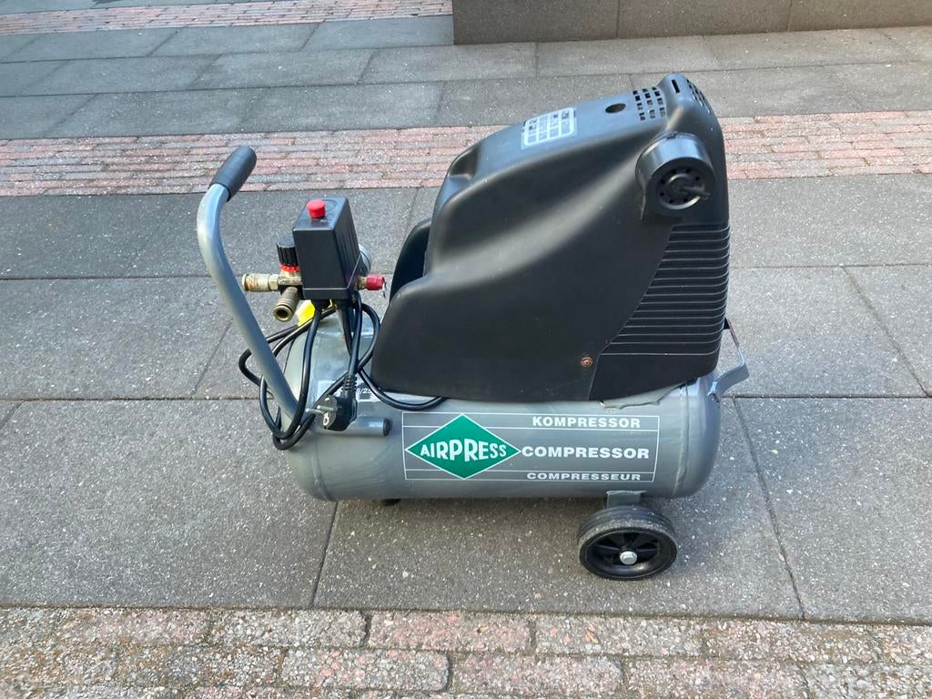 Airpress HP-1.5 compressor, Minder dan 25 liter, Ophalen, Zo goed als nieuw, Minder dan 200 liter/min