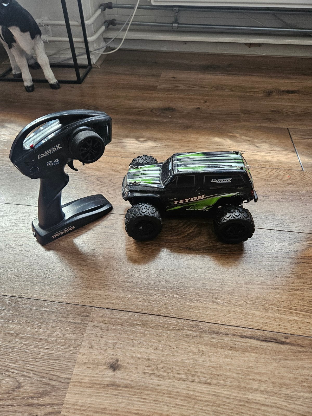 LaTrax Teton 1/18 4WD Monster Truck met zender, Hobby en Vrije tijd, Modelbouw | Radiografisch | Auto's, Ophalen of Verzenden