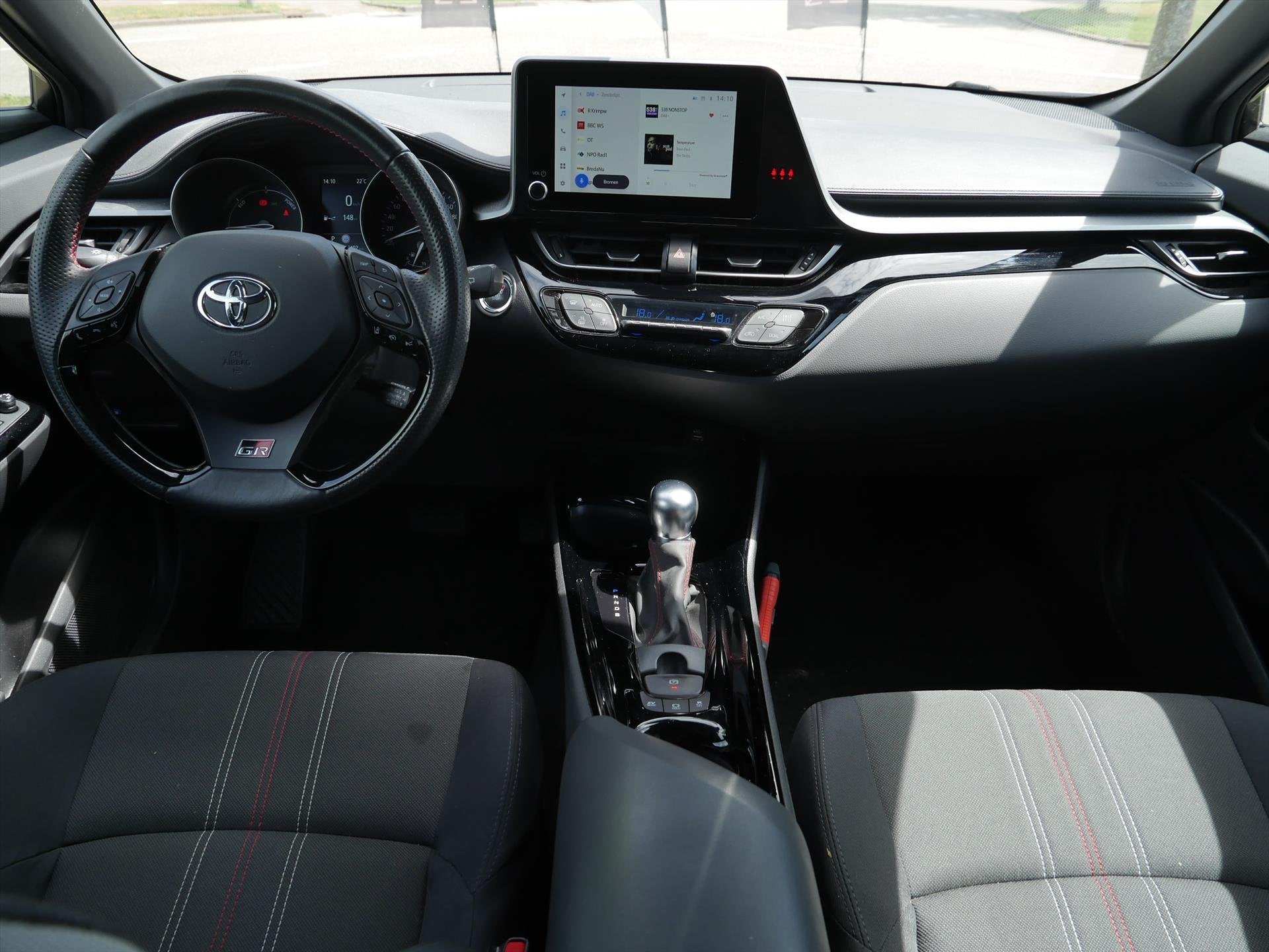 TOYOTA C-Hr 1.8 Hybrid 122pk CVT GR-Sport Two-Tone | Camera, Auto's, Toyota, 12 maanden, 4 cilinders, Origineel Nederlands, Hybride Elektrisch/Benzine