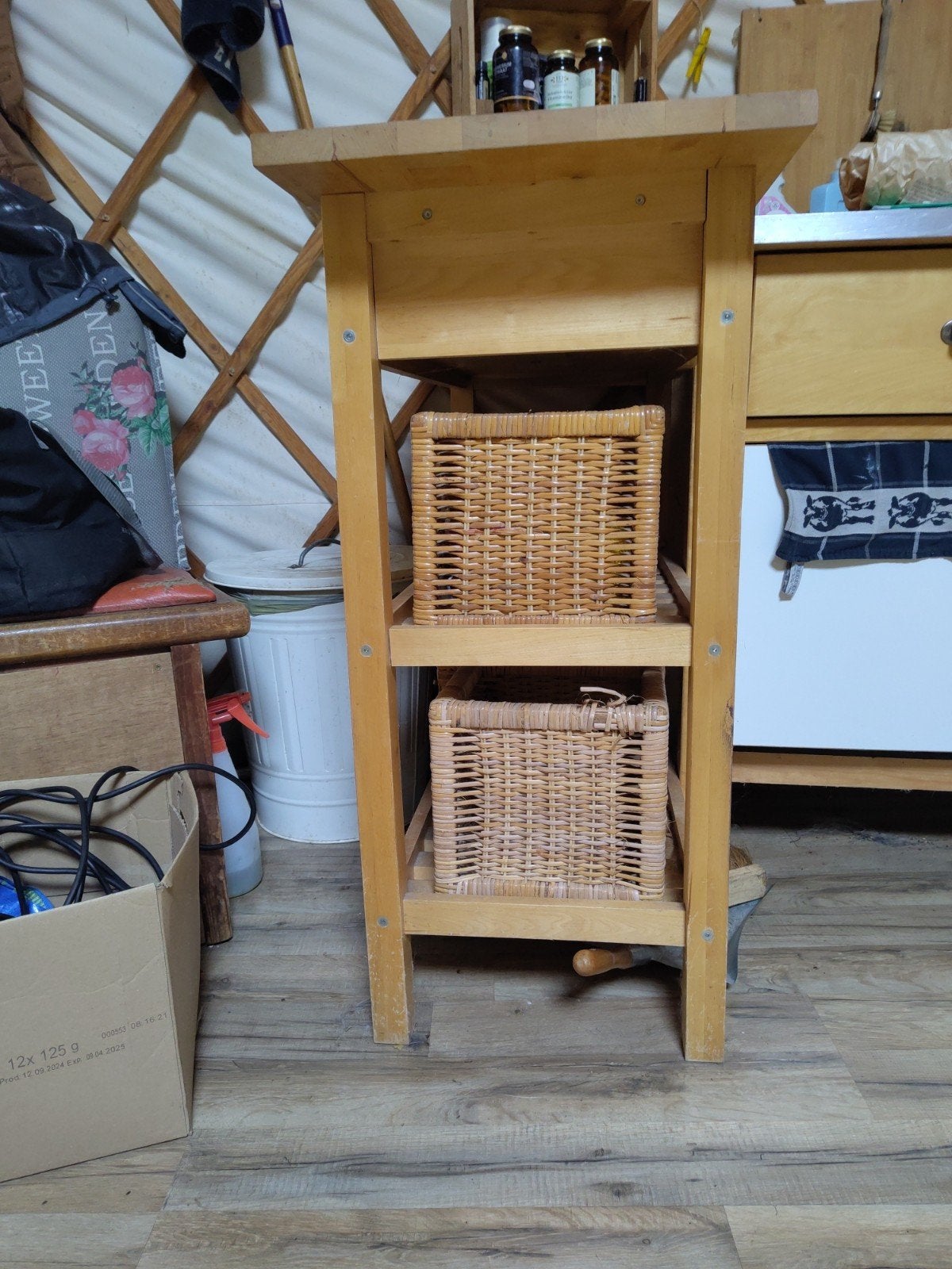 IKEA Forhoja roltafel met 4 mandjes, Ophalen of Verzenden, Gebruikt