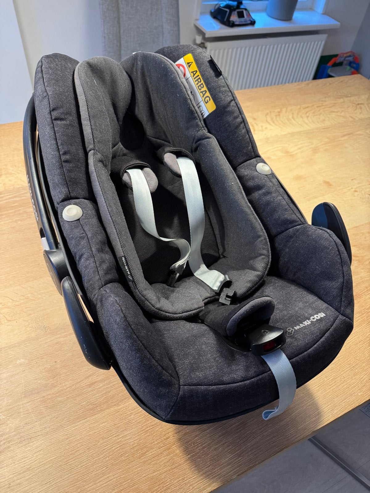 Maxi-Cosi autostoel 0-13 kg - gebruikt maar netjes, Ophalen, Autogordel of Isofix, Gebruikt, Zijbescherming