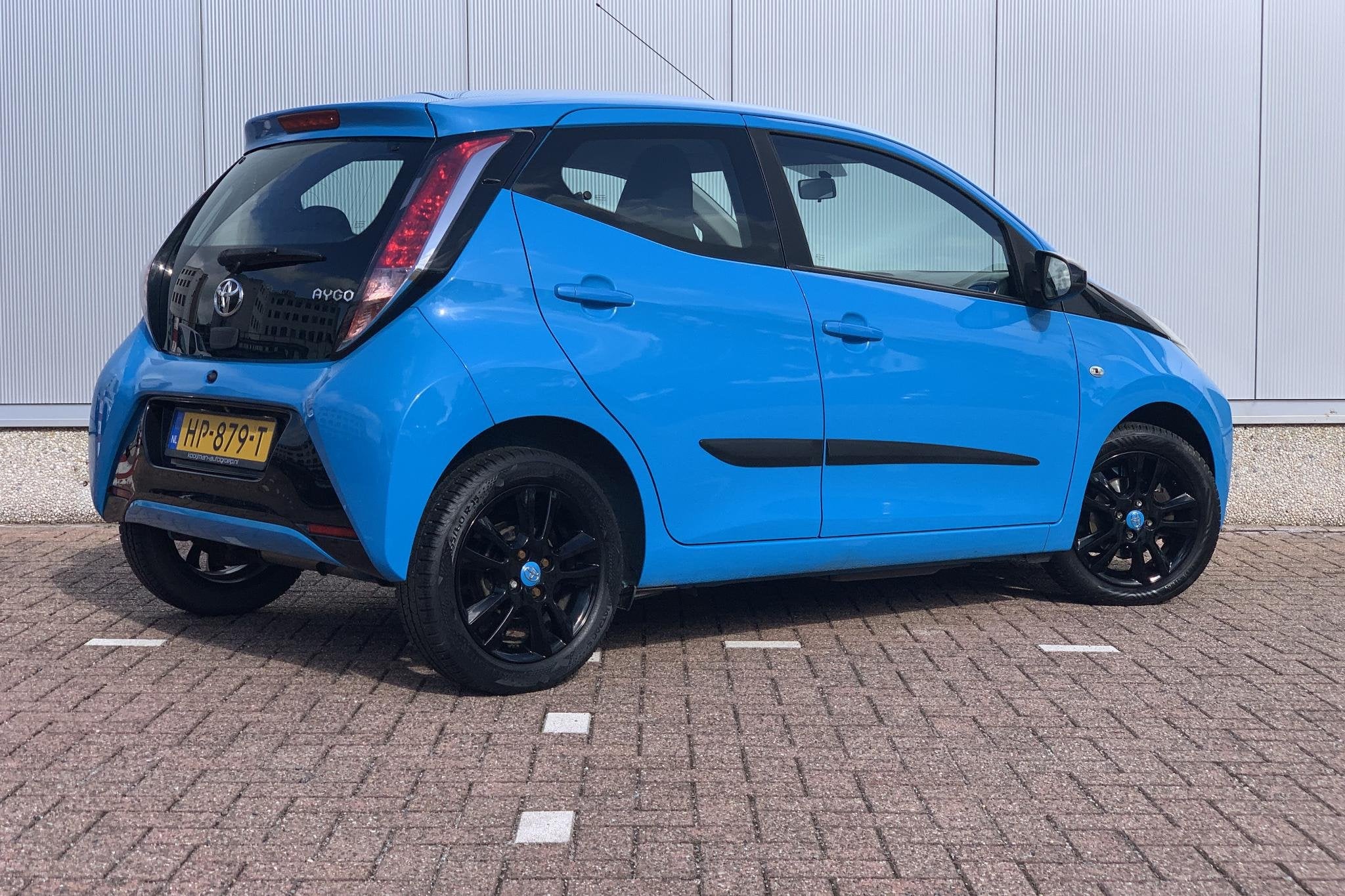 Toyota Aygo 1.0 VVT-i x-cite / Airco / Zwarte Velgen / Cruis, Auto's, Voorwielaandrijving, Stof, Gebruikt, Euro 6