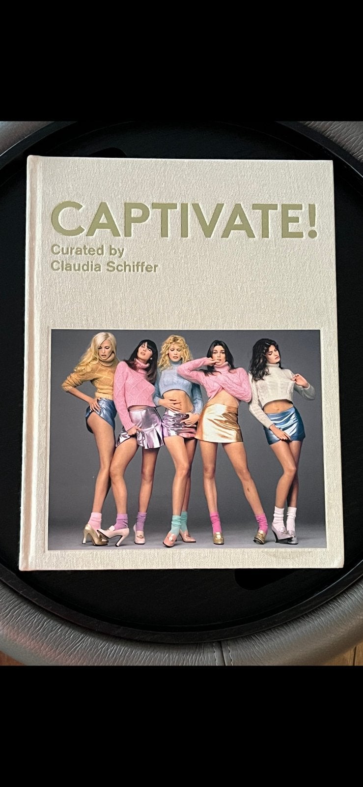 Groot Luxe Tafelboek Captivate Claudia Schiffer fotography, Ophalen of Verzenden, Gelezen, Mode algemeen