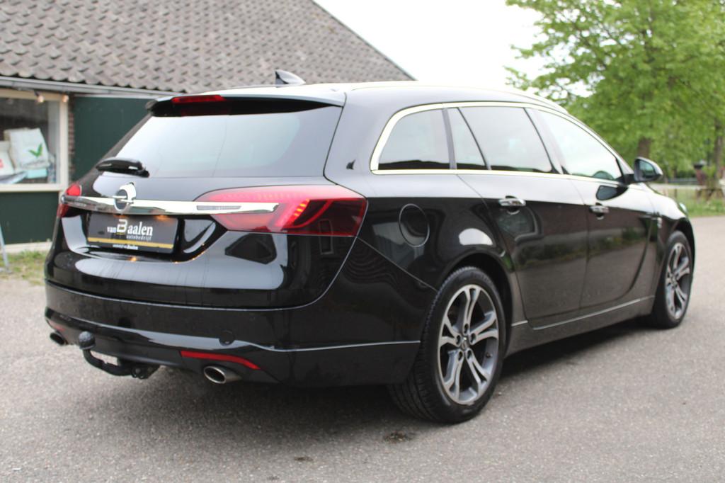 Opel Insignia Sports Tourer 1.6 T Executive SPORT PANO LEER, Auto's, Opel, Voorwielaandrijving, 15 km/l, Gebruikt, Euro 6