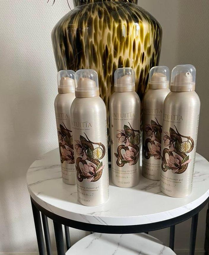 Nieuw Rituals intuitia Velvety Foaming Showergel 5 stuks, Ophalen of Verzenden, Nieuw, Bad & Douche