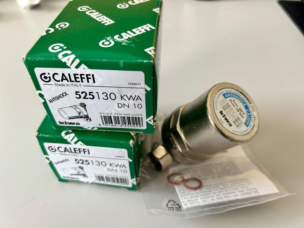2 x Caleffi antischock waterslagdemper 3/8 x 3/8, Doe-het-zelf en Verbouw, Minder dan 30 cm, Cv-ketel of Combi-ketel, Nieuw, Minder dan 60 cm