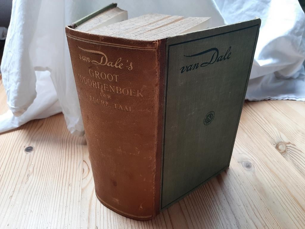 Dikke Van Dale Groot Woordenboek der Nederlandsche Taal, Boeken, Woordenboeken, Ophalen, Gelezen, Van Dale, Nederlands