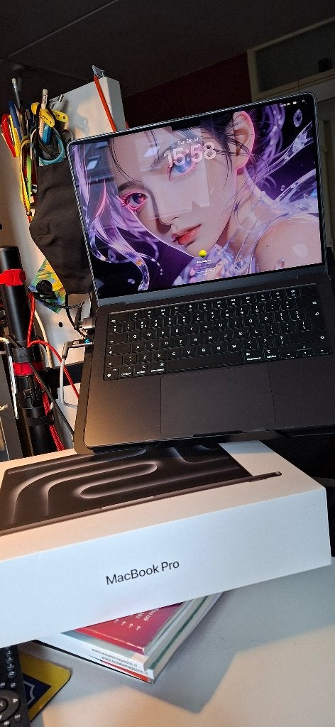 MacBook Pro M4 14 inch, 1 TB of meer, Overige groottes, Zo goed als nieuw, Azerty