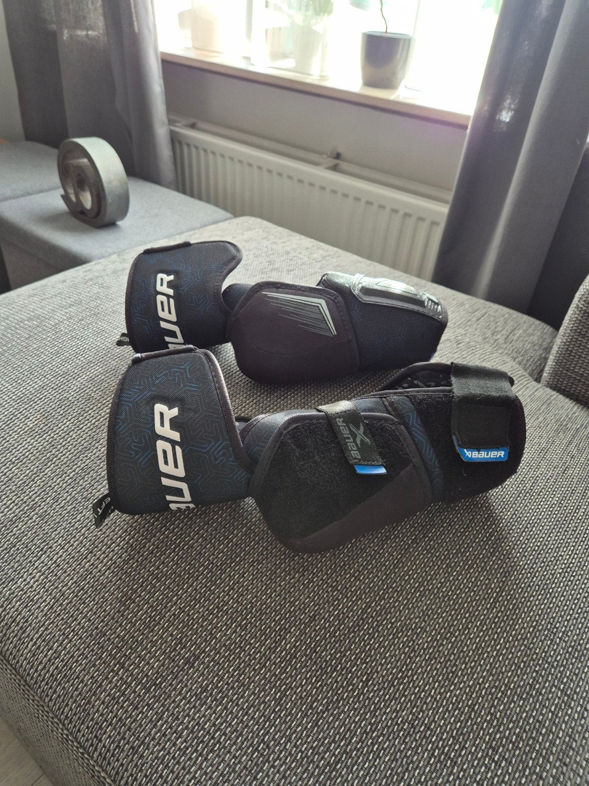 Bauer ijshockey elleboogbeschermers - Maat Large, Sport en Fitness, Ophalen, Zo goed als nieuw, Bescherming