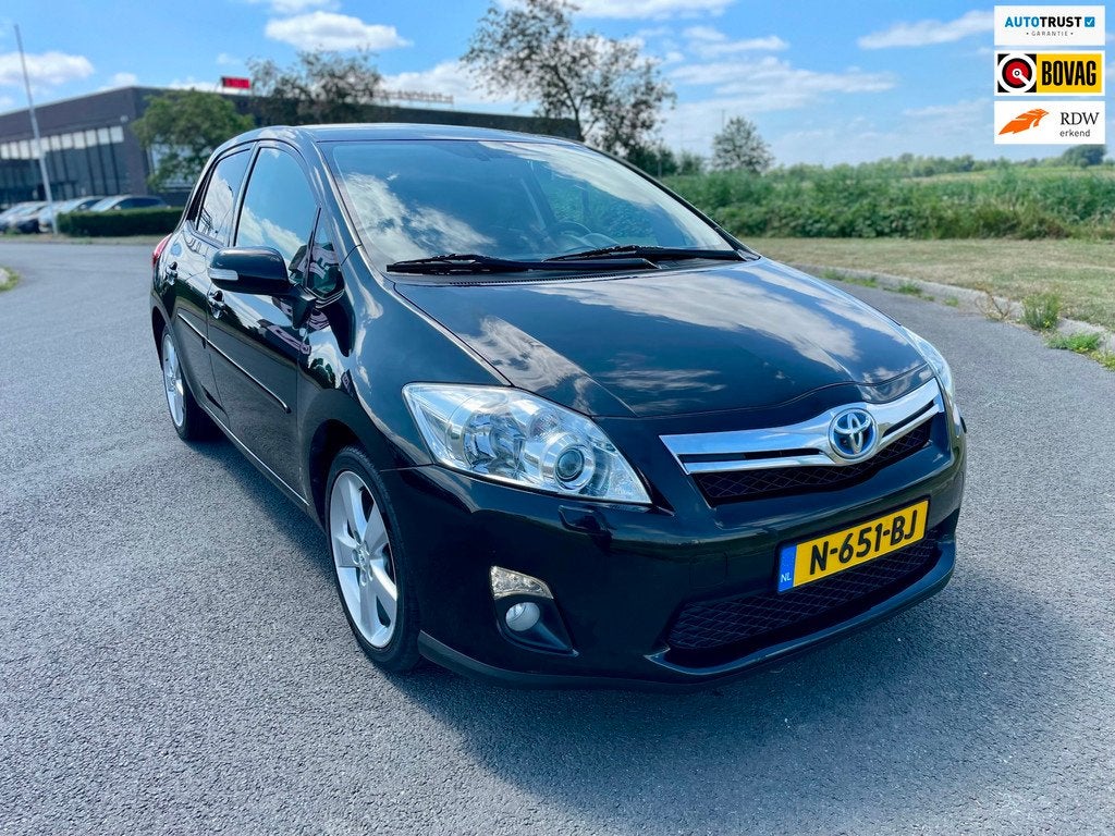 Toyota Auris 1.8 Full Hybrid Dynamic Aut, Cam, Cruise/Climat, Auto's, Toyota, Euro 5, Gebruikt, Zwart, 4 cilinders
