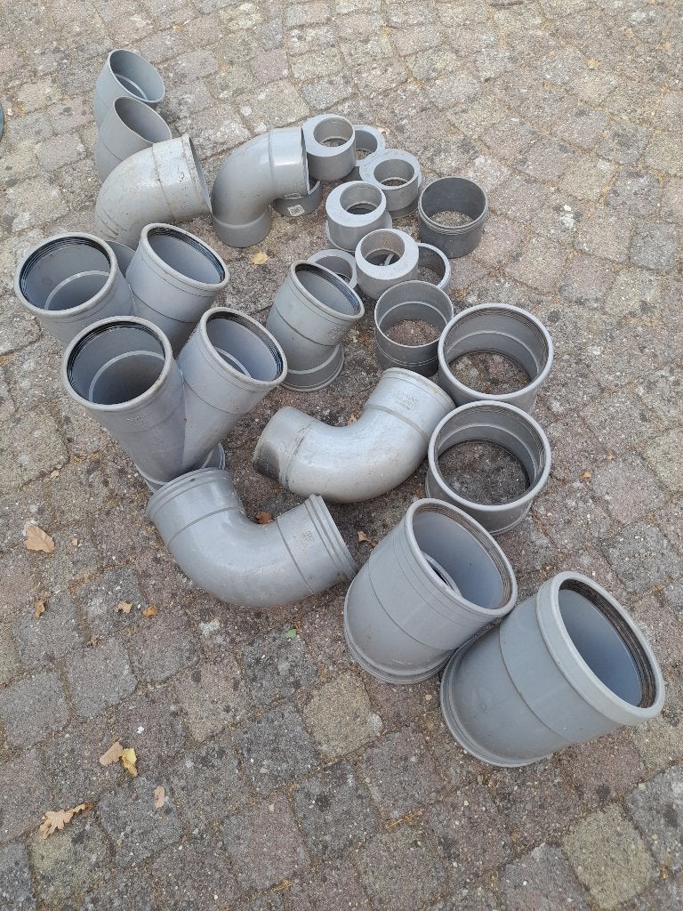 Te koop: pvc riool hulpstukken, Ophalen, Afvoer, Pvc, Zo goed als nieuw