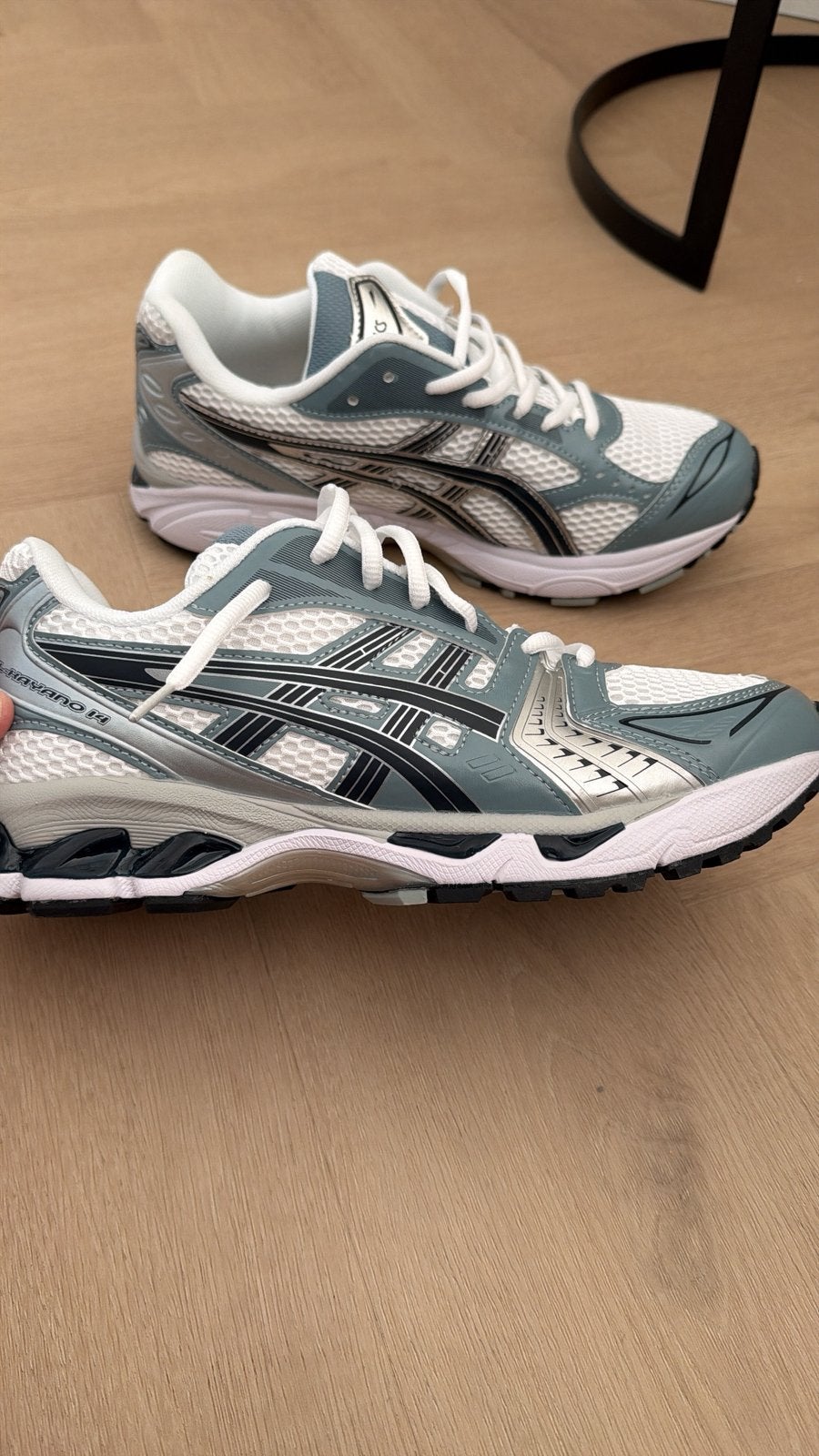 Asics gel kayano 14, Ophalen of Verzenden, Zo goed als nieuw, Sportschoenen