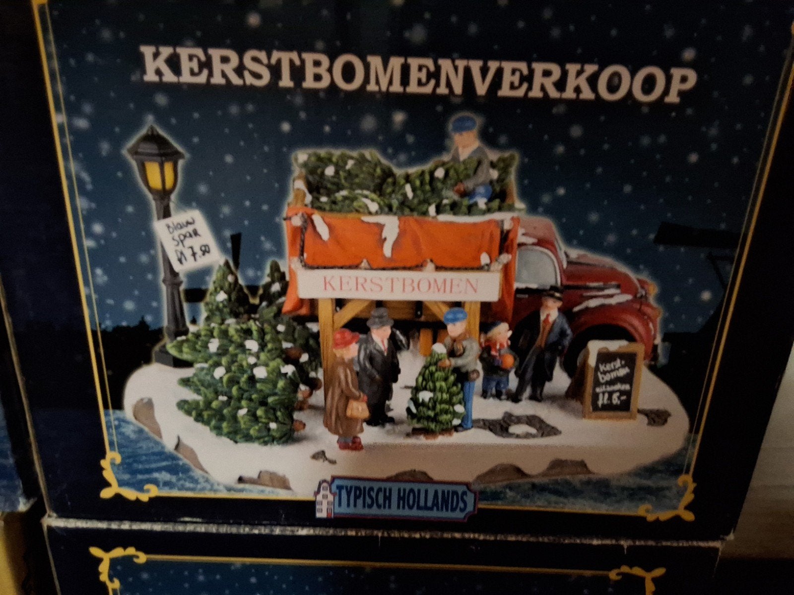 Typisch Hollands Kerstbomenverkoop kerstdorp kersthuisje, Ophalen of Verzenden
