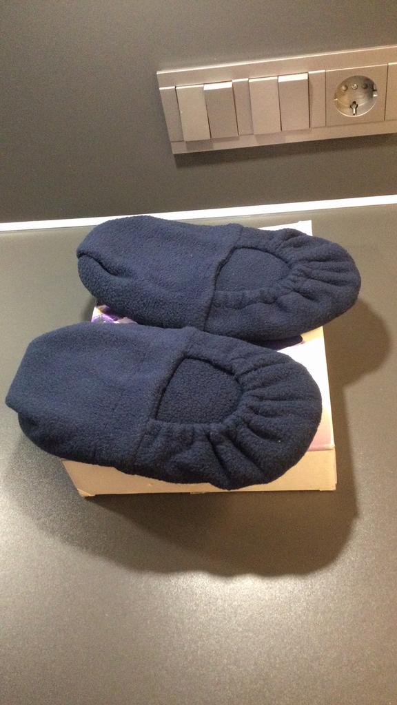 One size warmte sloffen (kan in oven/magnetron) lavendelgeur, Ophalen of Verzenden, Nieuw