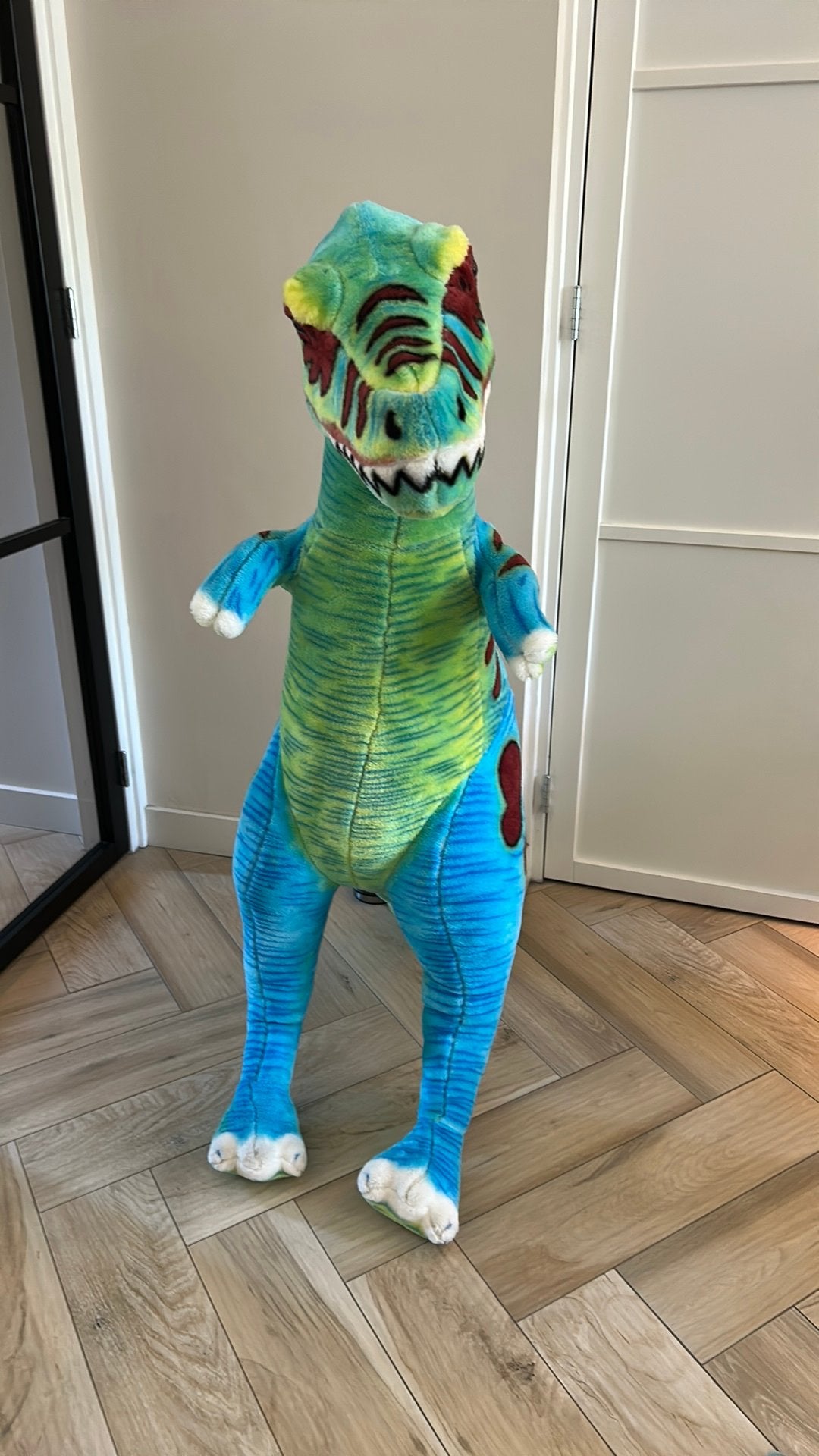 Grote staande pluche T-rex van 1.30m, Ophalen, Zo goed als nieuw, Dinosaurus, Groot (groter dan 80 cm)