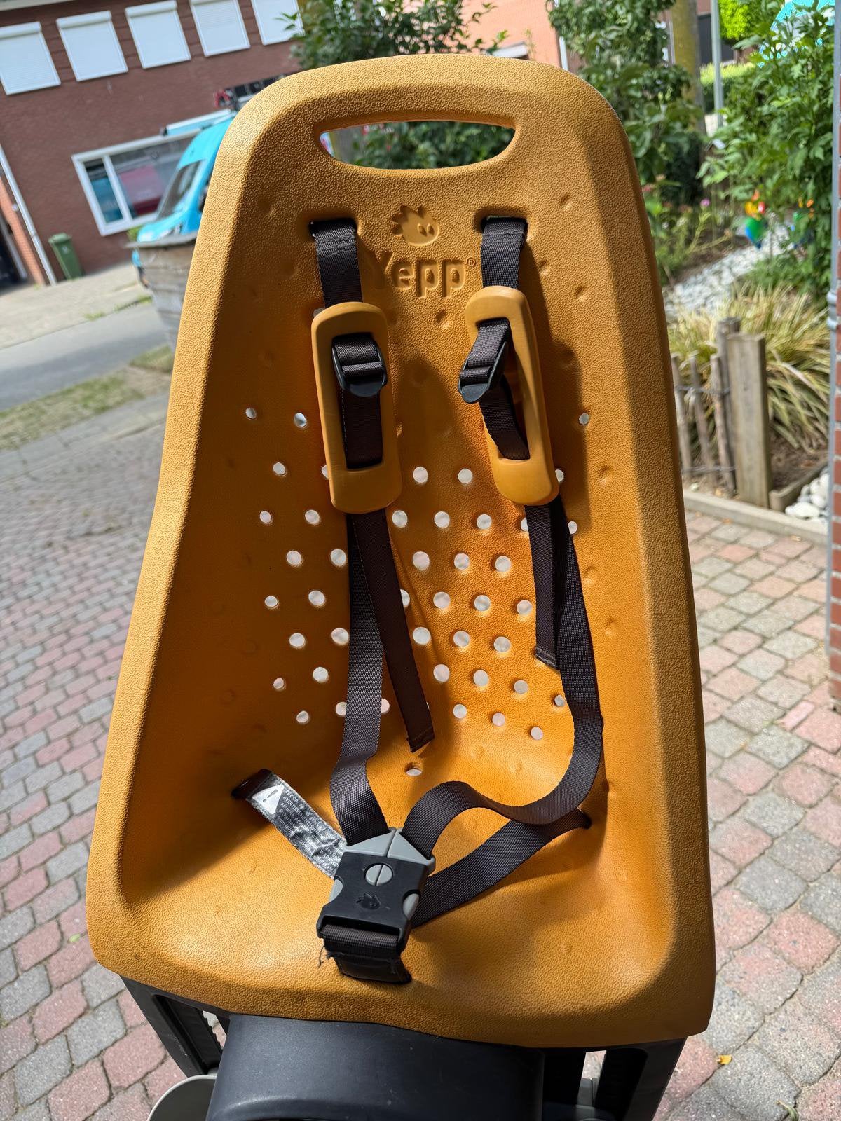GMG Yepp achterzitje, inclusief adapter voor zadelbuis, Ophalen, Zo goed als nieuw