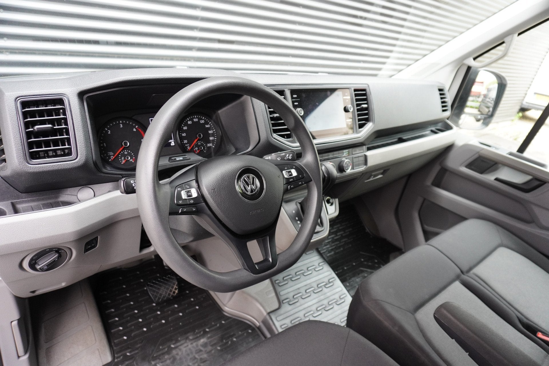 Volkswagen Crafter 50 177 PK Automaat Dubbellucht Bakwagen L, Auto's, Automaat, Gebruikt, Volkswagen, Wit