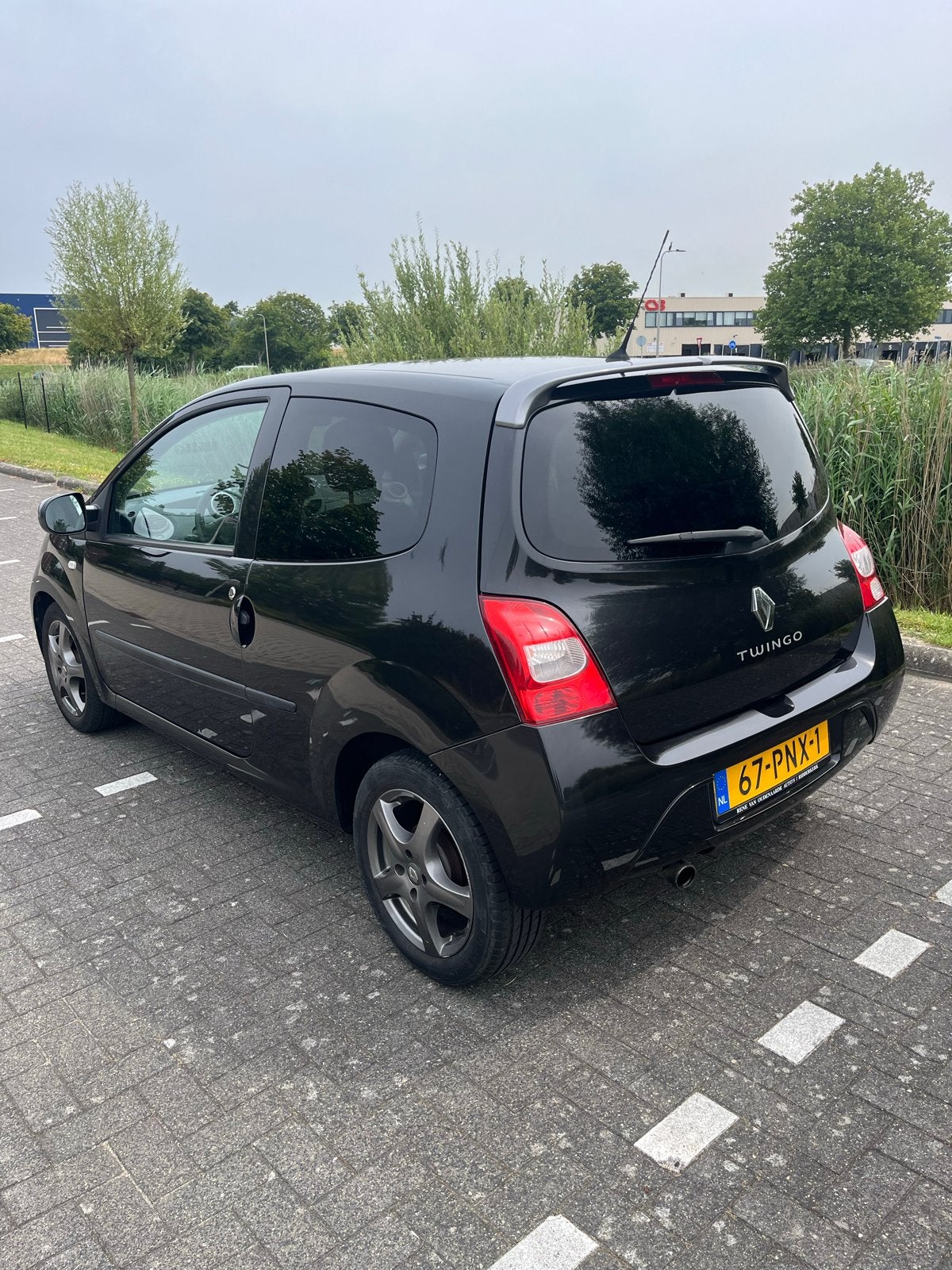 Renault Twingo 1.2 16V 2011 Zwart, 839 kg, 74 pk, Zwart, 4 cilinders