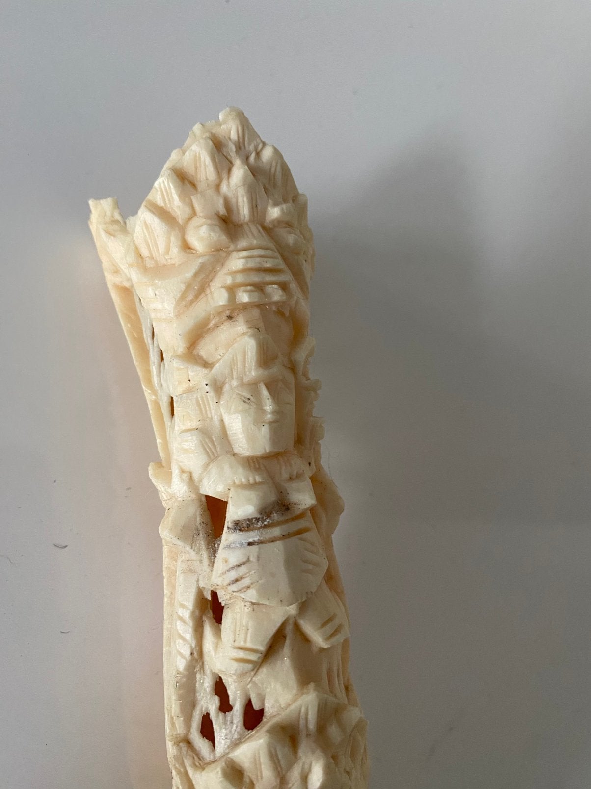 Beeldje, totem, gemaakt van runderbot, Bali, Indonesië, Ophalen