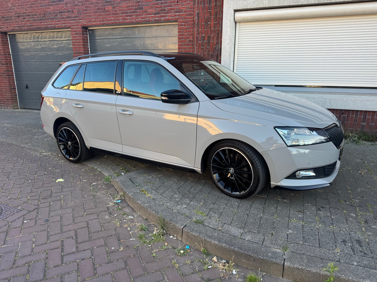 Skoda Fabia Monte-Carlo 1.0TSI - PANO / Automaat DSG / 110pk, Auto's, Voorwielaandrijving, Handgeschakeld, 3 cilinders, 1100 kg