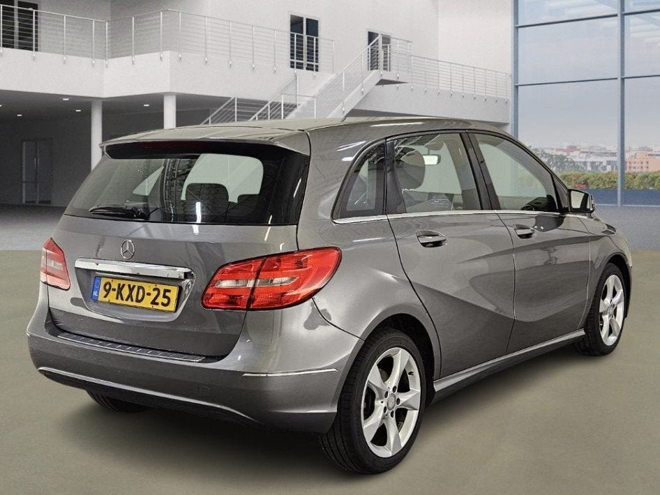 Mercedes-Benz B-klasse 180 1e Eig. 115.000 km + NAP NL-auto, Auto's, Stof, Gebruikt, 4 cilinders, 122 pk