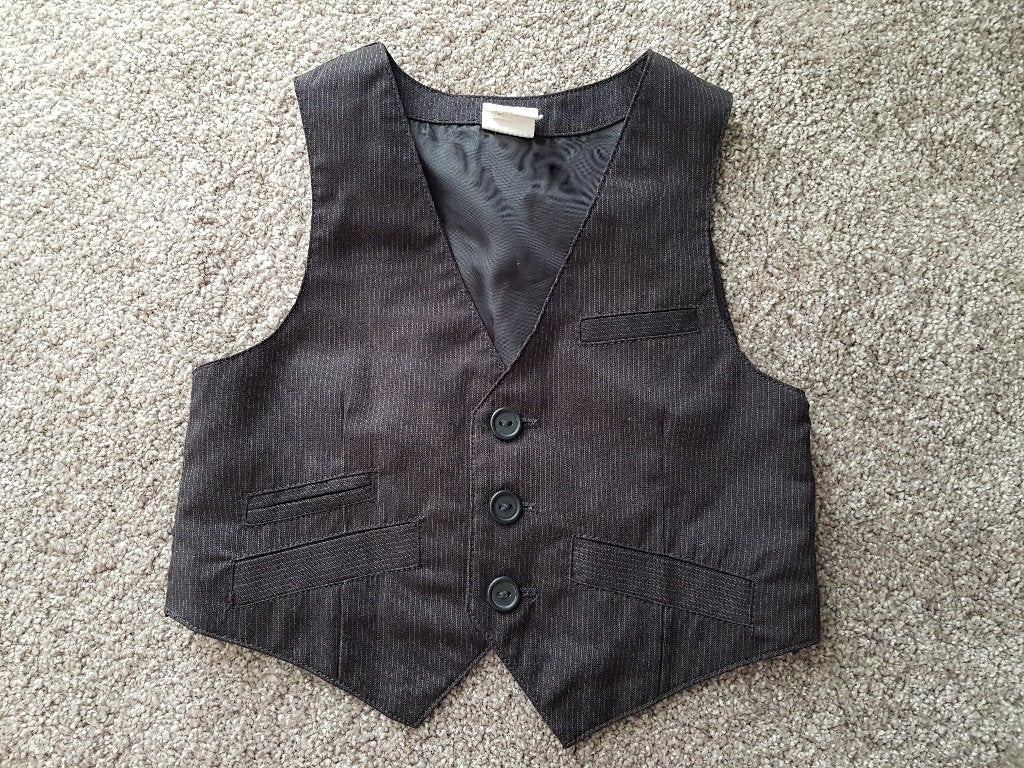 Gilet voor jongetje -- maat 68, Truitje of Vestje, H&M, Ophalen of Verzenden, Zo goed als nieuw