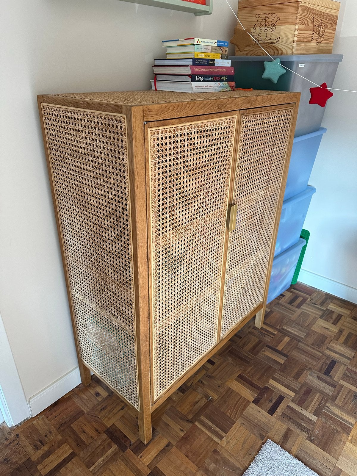 Loods 5 Webbing Kast Mari - met schappen en hangroede, Huis en Inrichting, Kasten | Kledingkasten, Ophalen, Eikenhout, Modern, Bohemian
