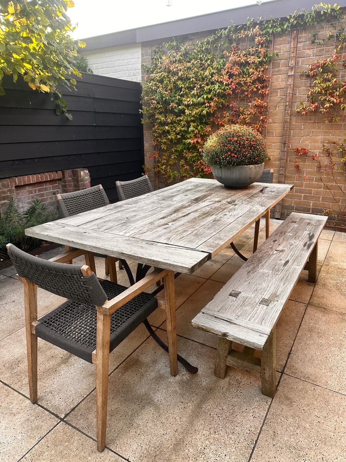 Robuuste tuinset met 4 stoelen en bankje - 200x100 cm, Tuin en Terras, Ophalen, 5 zitplaatsen, Gebruikt, Hout