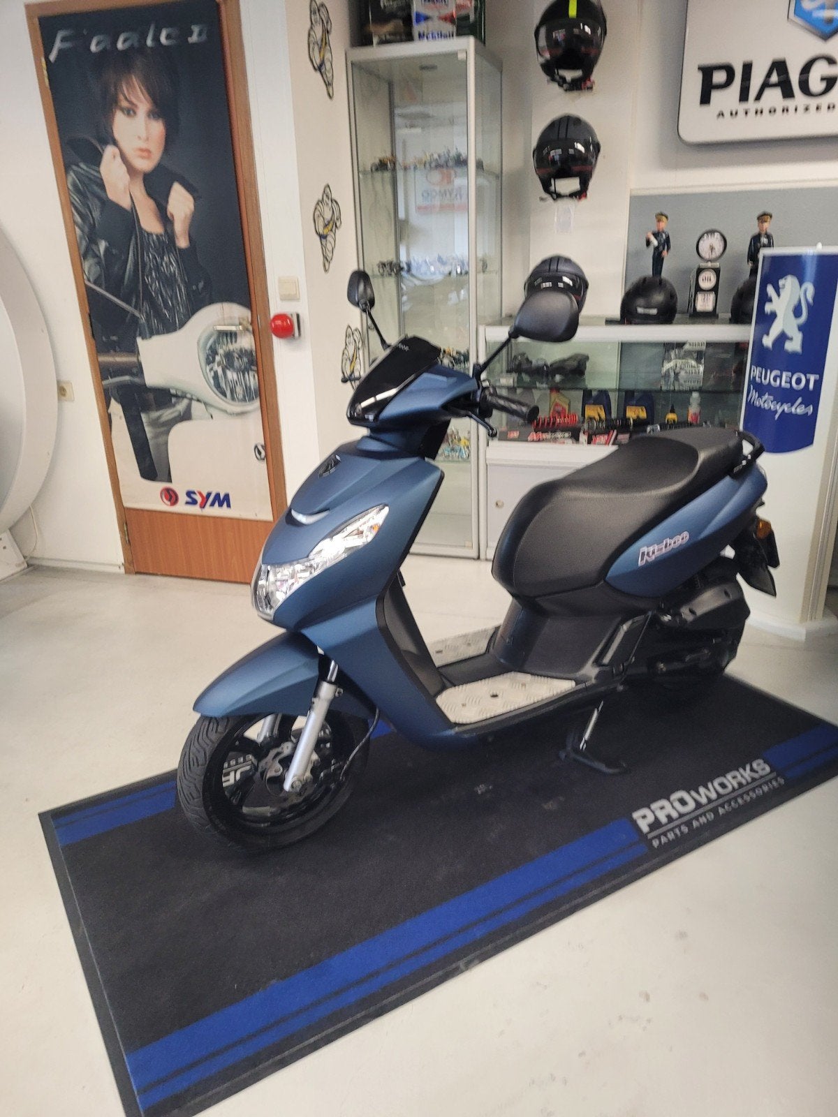 Peugeot kisbee AANBIEDING!, Overige modellen, Maximaal 45 km/u, Zo goed als nieuw, Benzine
