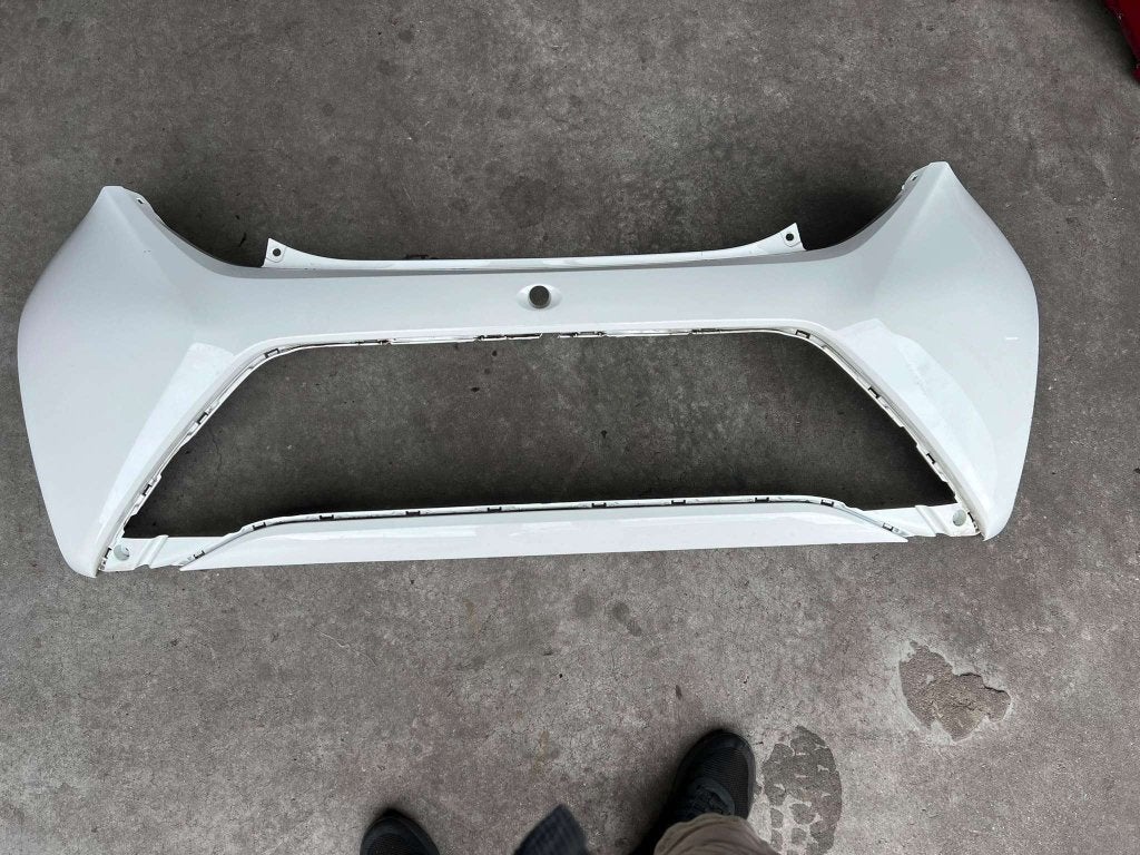 achterbumper aygo  52151-0h020 vanaf 2015 wit, Auto-onderdelen, Carrosserie en Plaatwerk, Toyota, Info@toyota.com, Toyota, Achter
