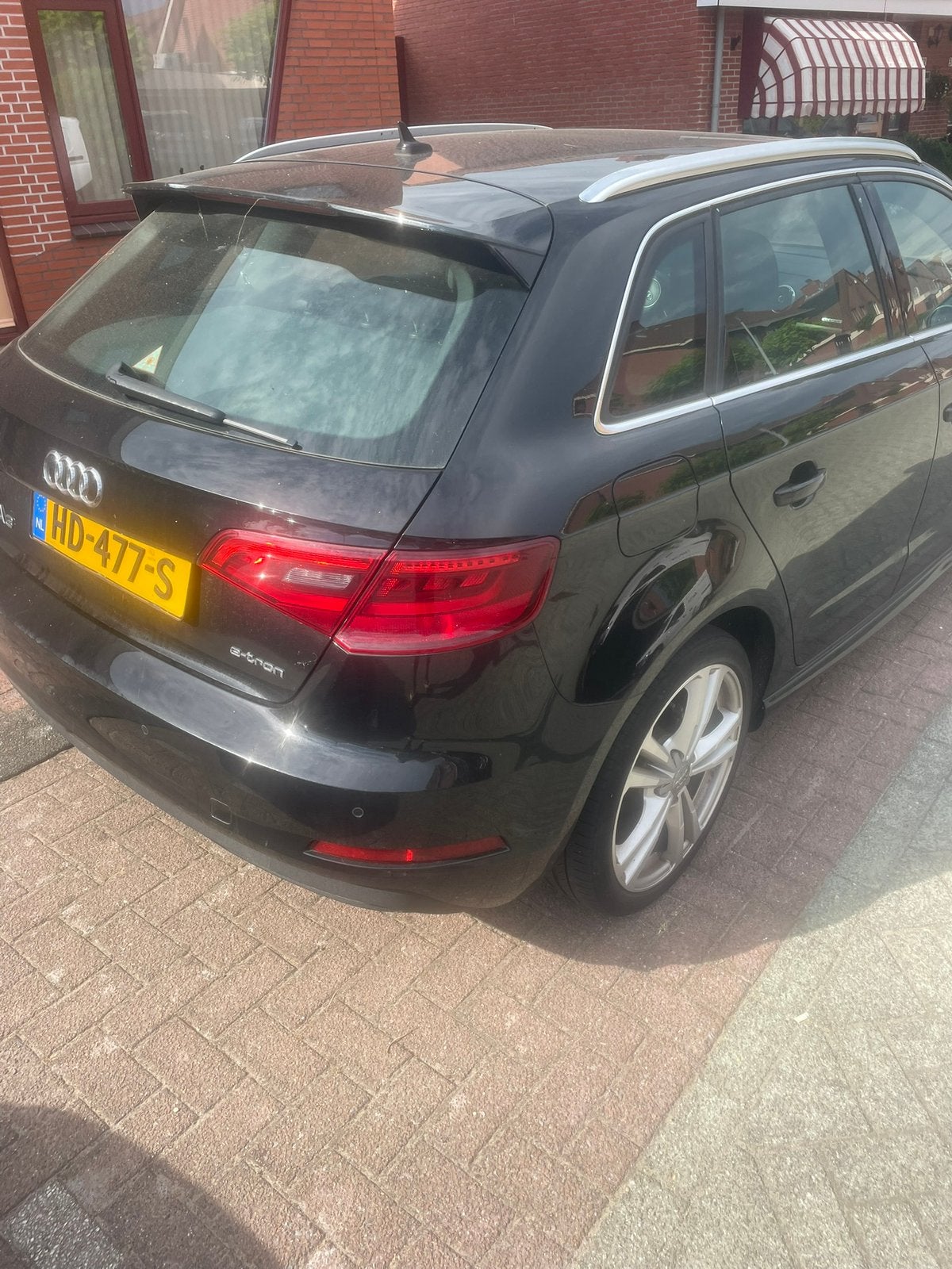 Audi A3 Sportback e-tron 1.4 – 204 PK -110.300 km!!! NL auto, Auto's, Zwart, 4 cilinders, Leder en Stof, Zwart