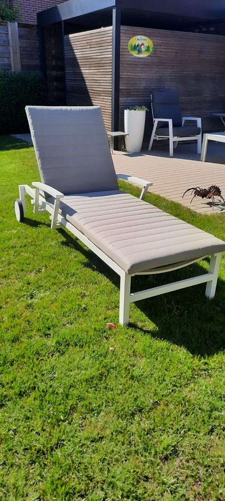 Alu ligbed "Life" wit + all weather kussen., Ophalen of Verzenden, Nieuw, Aluminium