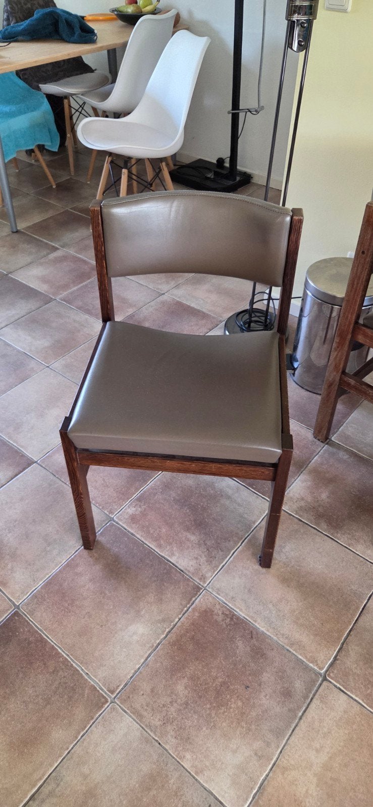 Eettafel met 4 stoelen - Afrikaans wengé en leer, Ophalen