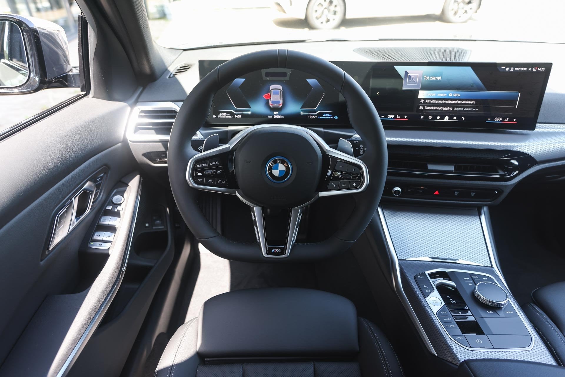 BMW 3 Serie Touring 330e M Sport Automaat / Panoramadak / Tr, Auto's, BMW, Automaat, 1998 cc, Achterwielaandrijving, Zwart