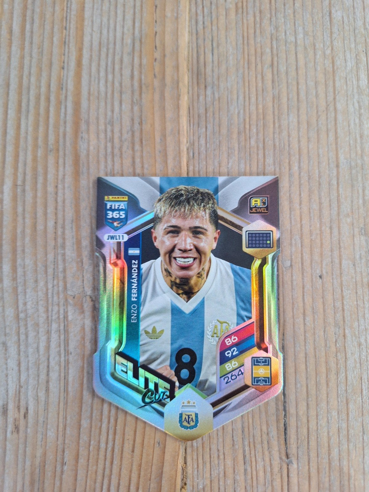 Panini FIFA 365 Jewel Enzo Fernández JWL11, Ophalen of Verzenden, Zo goed als nieuw, Buitenlandse clubs, Poster, Plaatje of Sticker